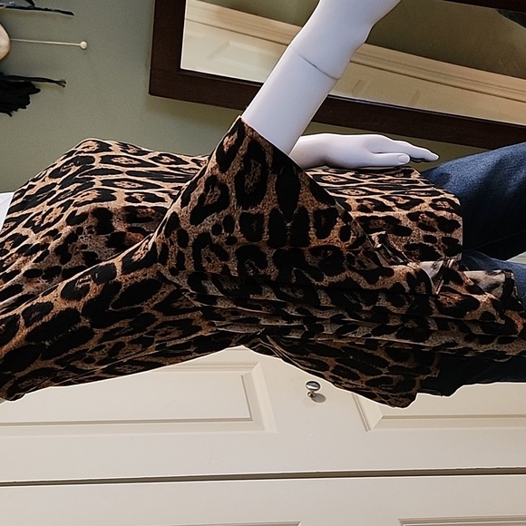 VF Show Leopard Print Blouse with Bell Sleeves - Picture 3 of 5